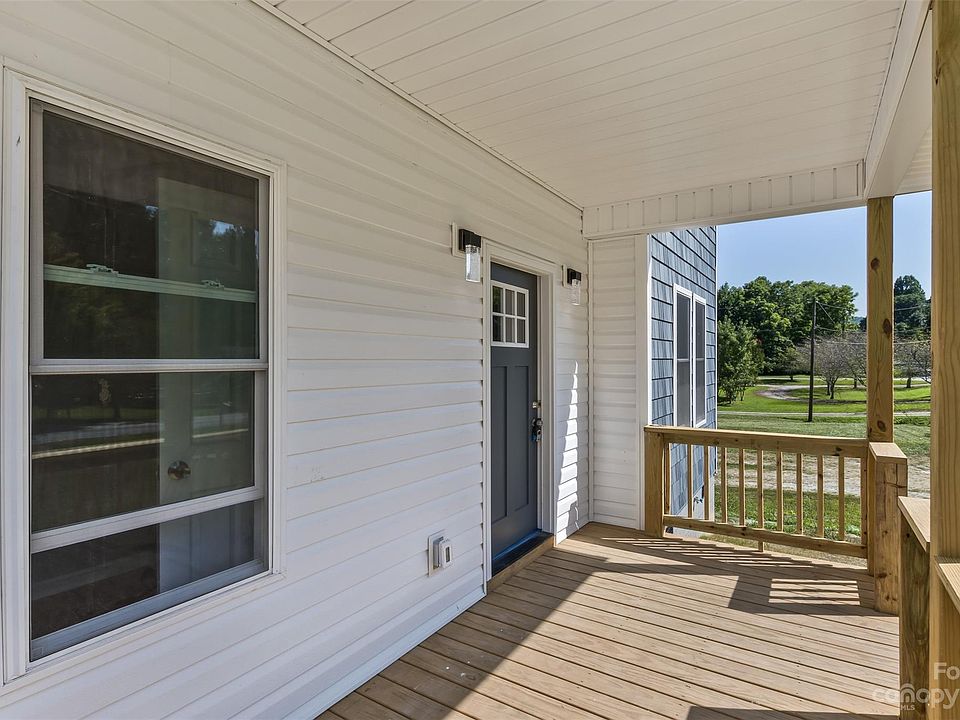 20 Resa Darity Ln, East Flat Rock, NC 28726 Zillow