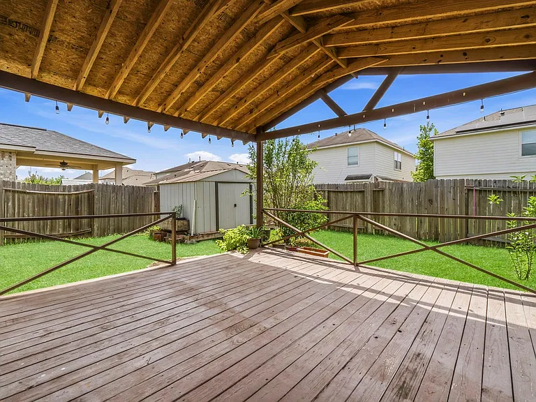 8203 Loetsch Ridge Way — Photo 27