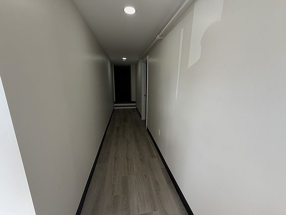 Entry Way / Hall