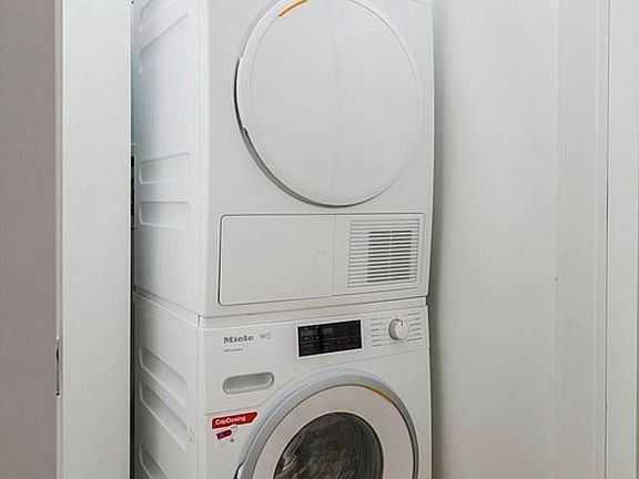 5th image of 250 W 19th St APT 1M