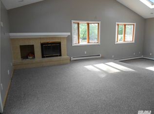 65 Grand Blvd, Islip, NY 11751