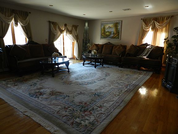 4th image of 2572 W 16th St