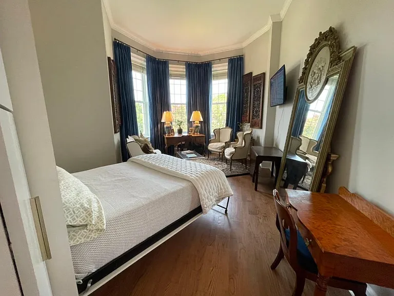 101 N Carolina Ave SE #208 — Photo 1