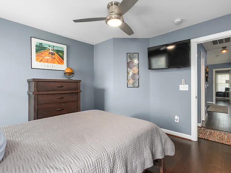 305 Lucas Park Dr — Photo 35