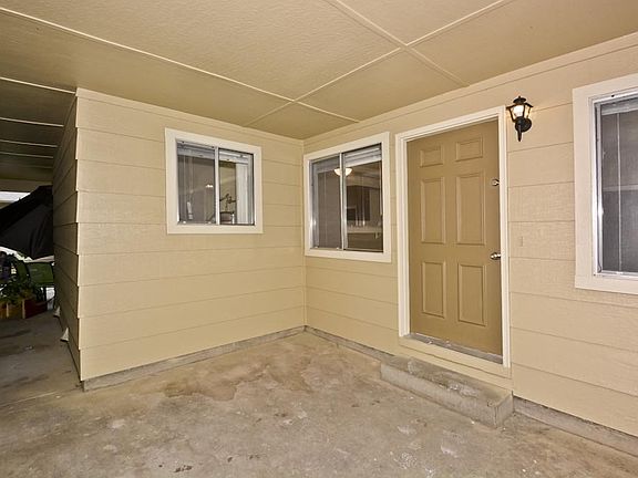 2nd image of 1122 S Pond St