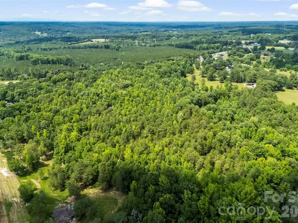 1122 Lavender Rd, Grover, NC 28073