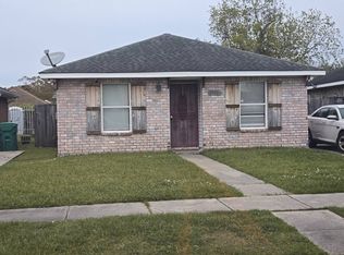 5924 N Oak Dr, Marrero, LA 70072