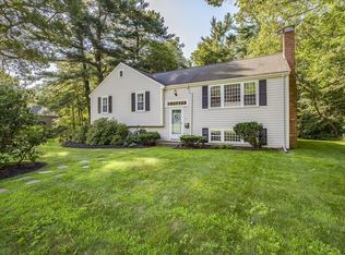 27 Longmeadow Rd, Hingham, MA 02043