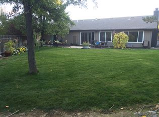 905 Creek View Dr, Reno, NV 89511