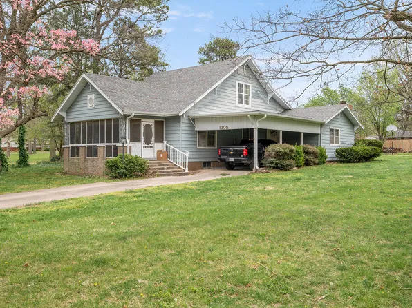 1205 13th Street Street, Monett, MO 65708