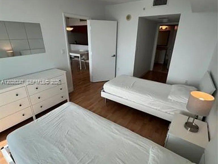 1800 N Bayshore Dr #2310 — Photo 27