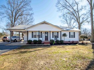 245 Meadow Lane Dr, Savannah, TN 38372
