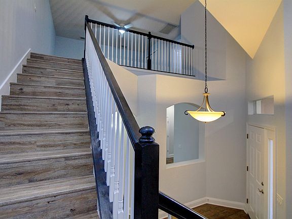 5th image of 1641 Kinsale Ct