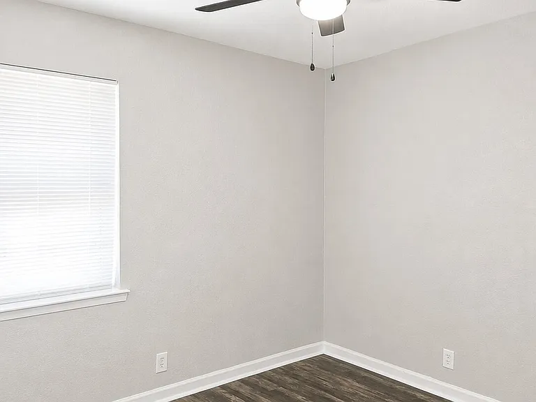4412 Central Ln — Photo 12