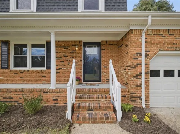 715 Sir Walter Cir, Virginia Beach, VA 23452
