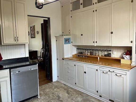5th image of 316 Elm Ave E