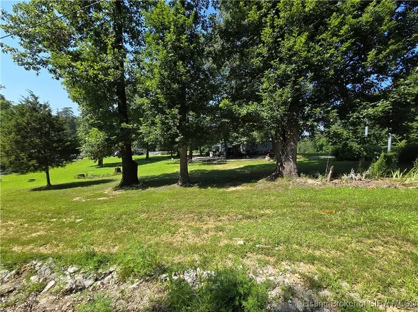 2980 E Banet Road, Salem, IN 47167