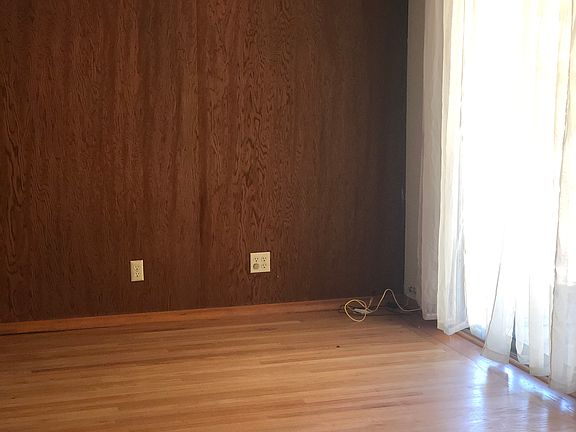 5th image of 2425 37th Ave