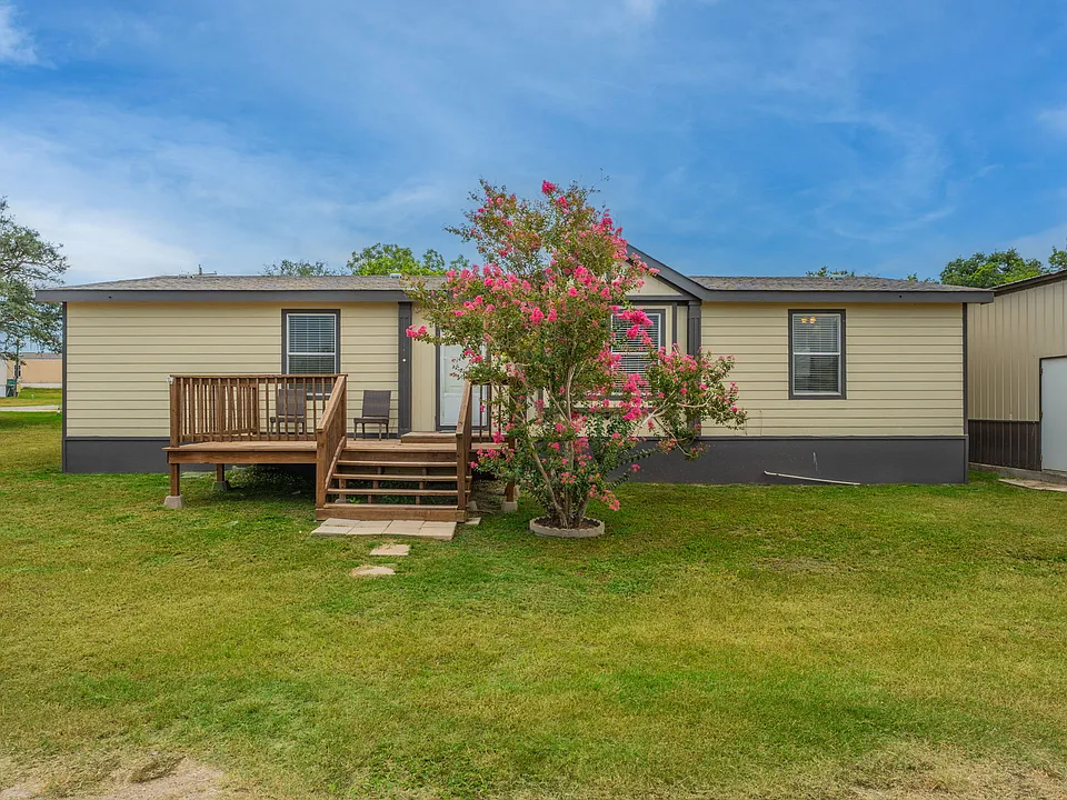 200 W Elwood St