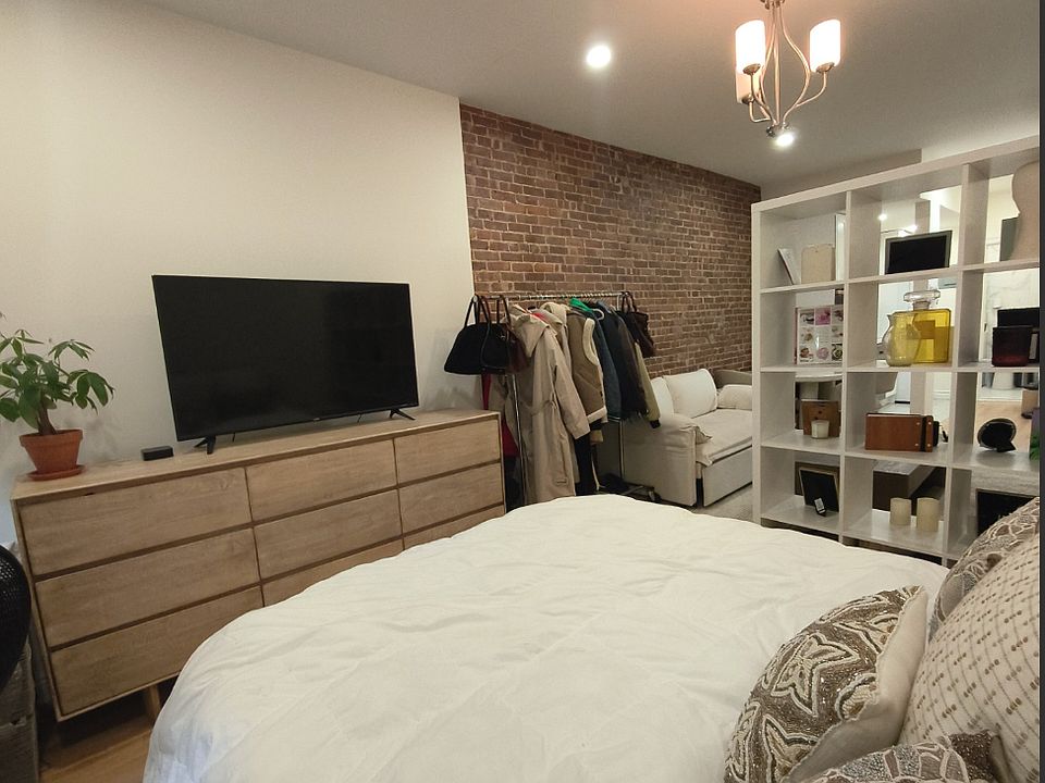 1st image of 189 E 93rd St APT 3B