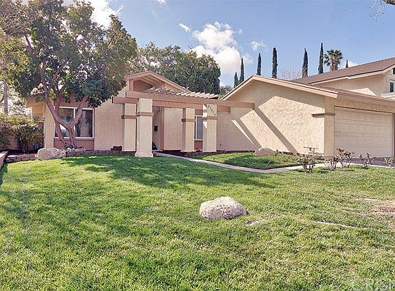 2nd image of 23010 Las Mananitas Dr