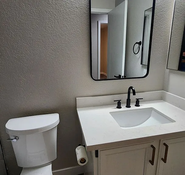 1382 E Butler Cir — Photo 20