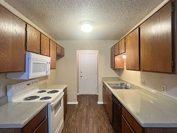 5th image of 3644 Hulen Park Cir
