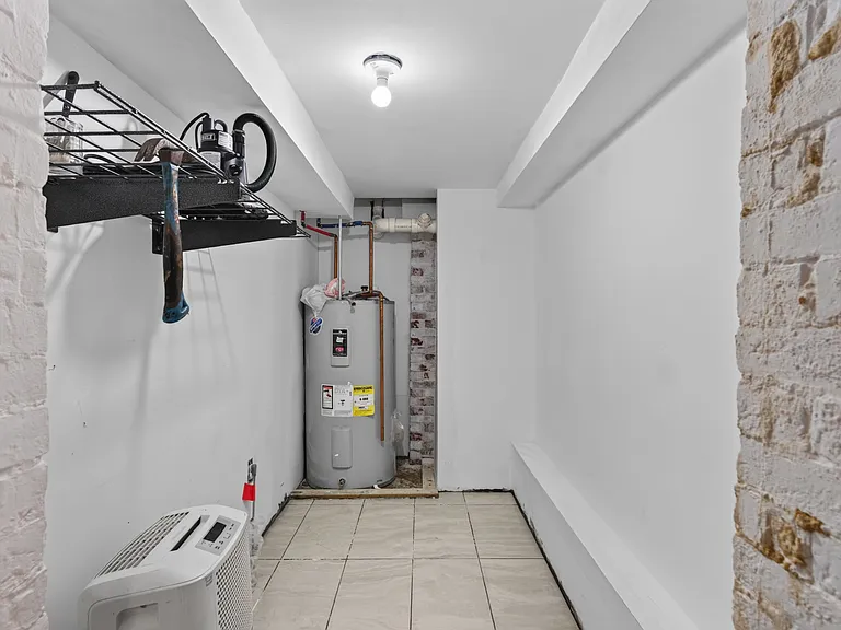 353 Sumner St #1A — Photo 16