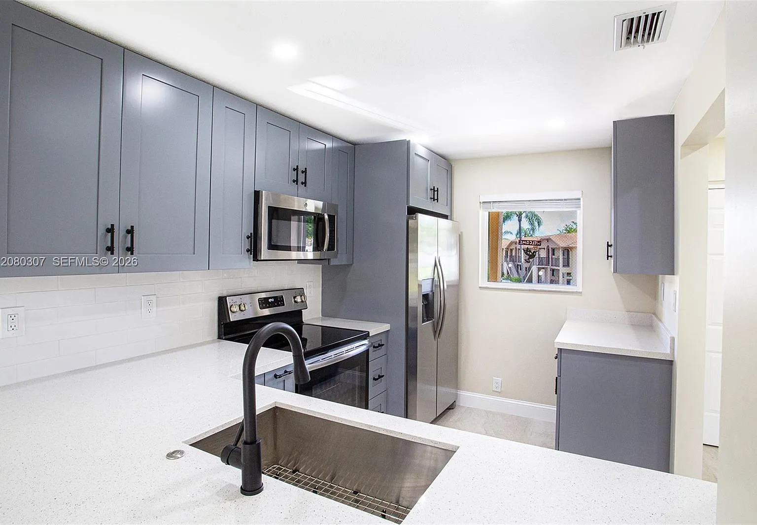 Boca Cove Condo — Photo 4