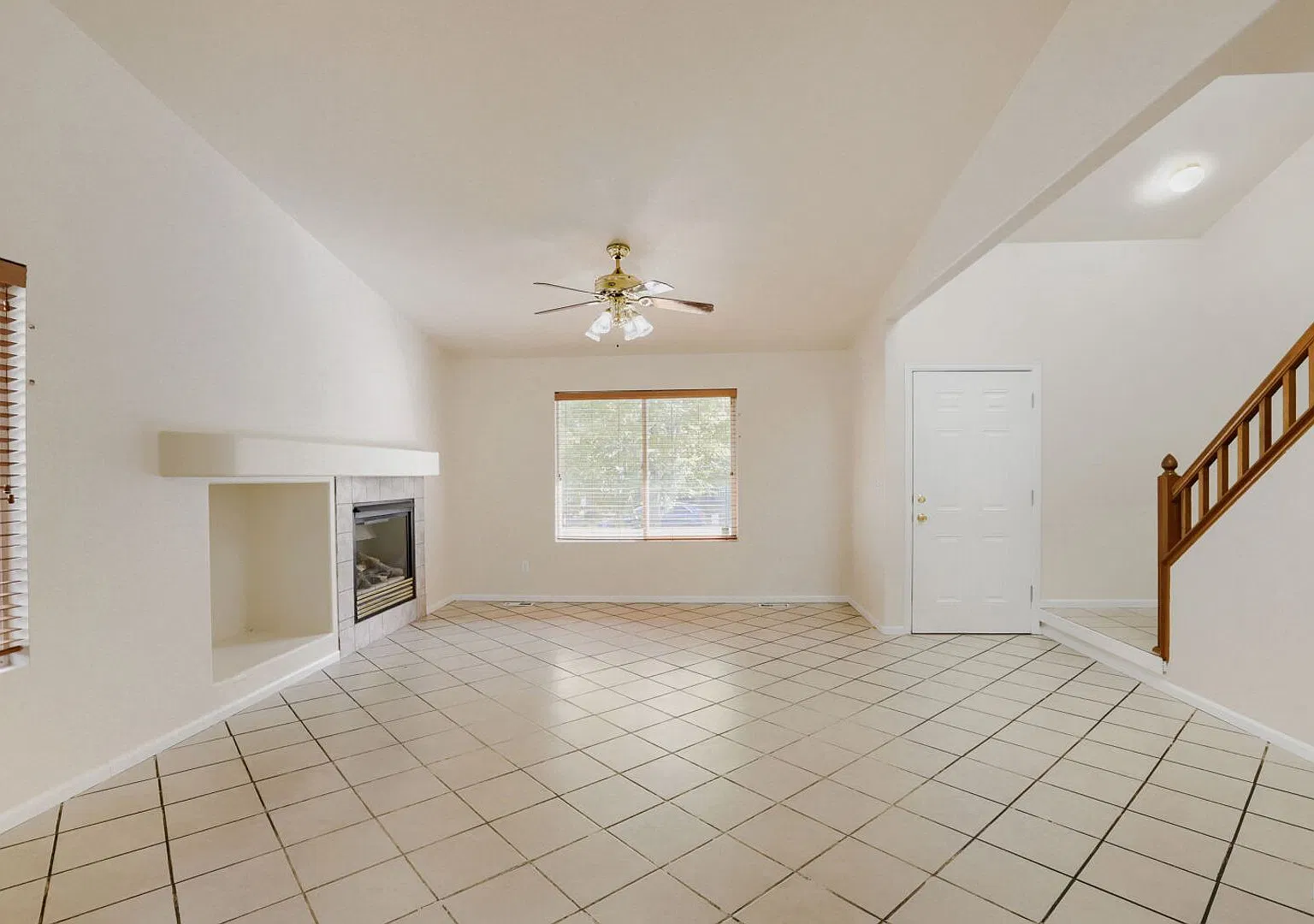 Updated 3BD/2BA Home in Longmont - Available NOW! — Photo 3