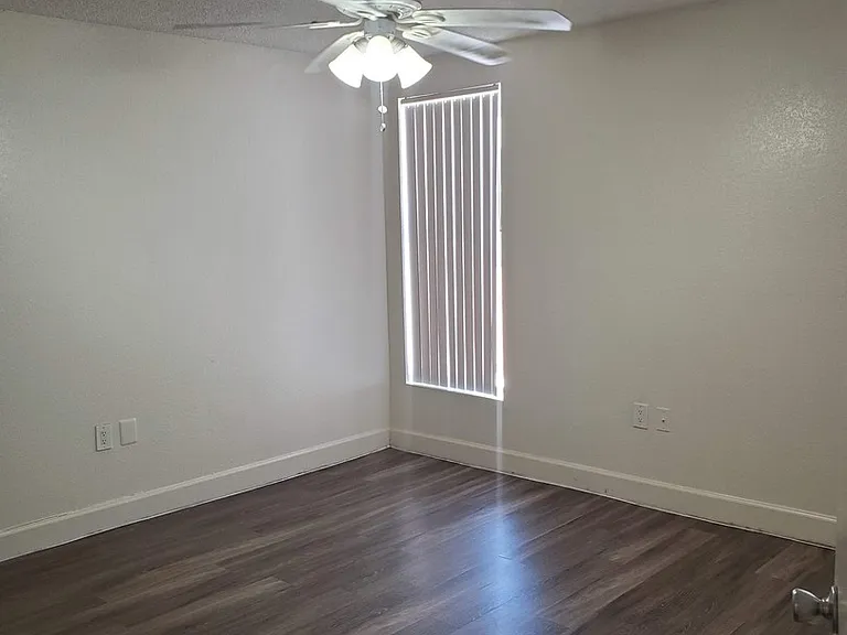 3637 W Angela Dr — Photo 23