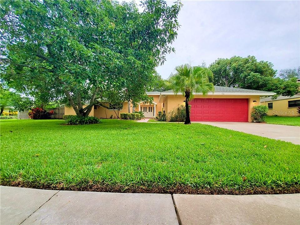 1st image of 1560 Brae Moor Ln