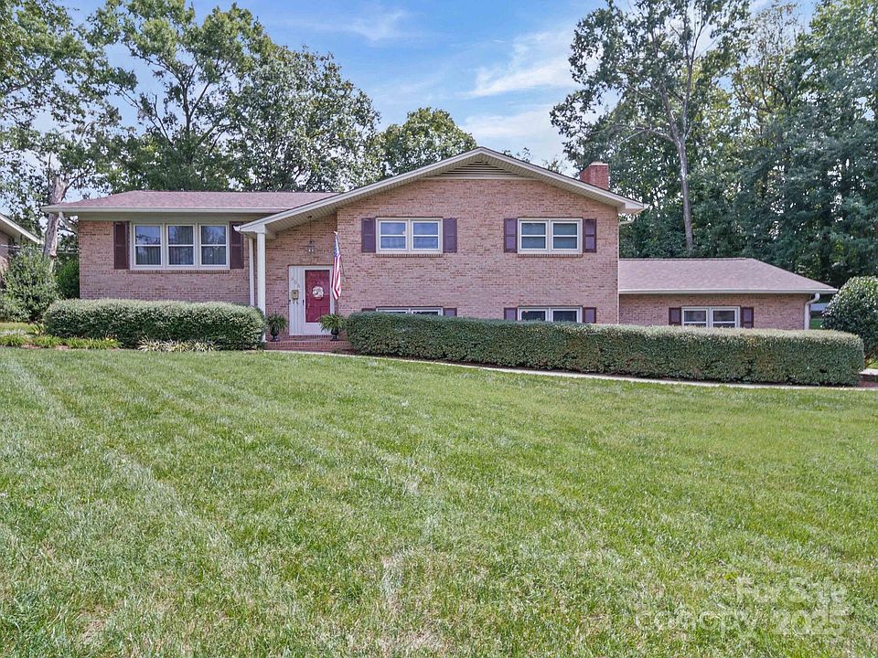 1st image of 606 Brookgreen Dr