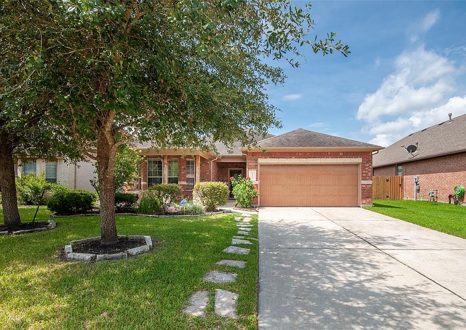 1st image of 21316 Village Crossing Ln