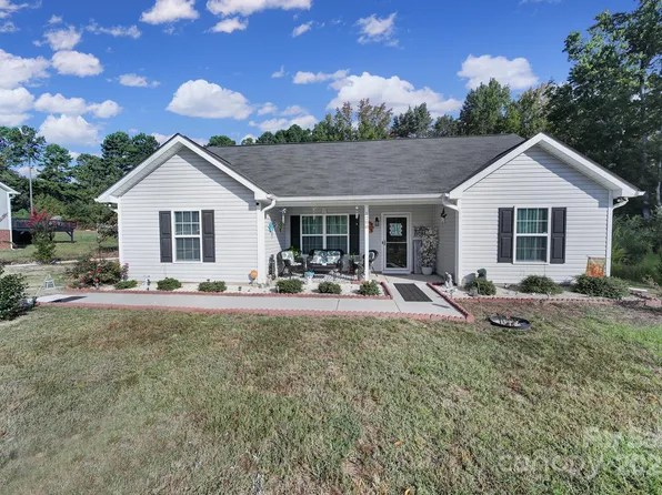 1200 W Elizabeth St, Pageland, SC 29728