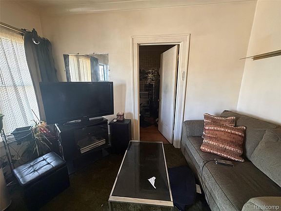2nd image of 8090 Forestlawn St