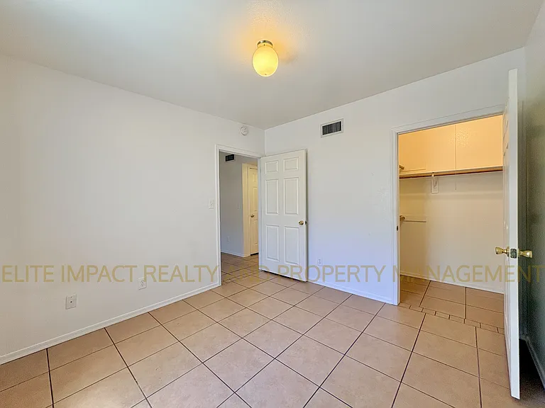 1312 W Yavapai St #7 — Photo 9