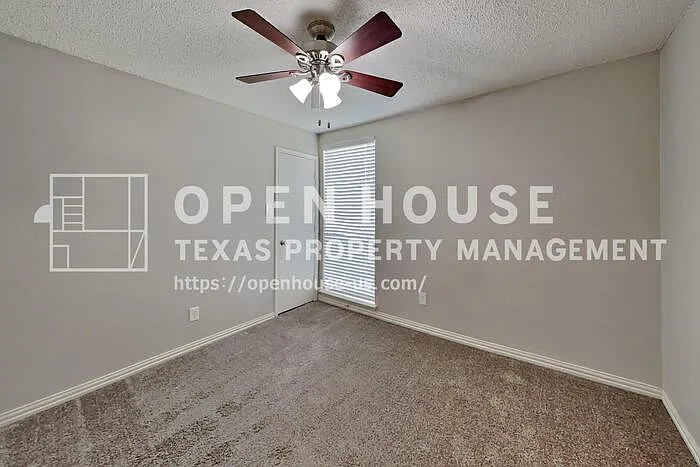 400 Valley Mills Dr — Photo 15