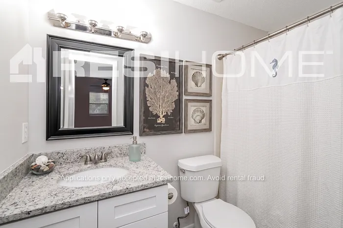 5547 Southgrove Dr — Photo 12
