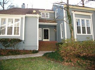 5825 Sentinel Dr, Raleigh, NC 27609