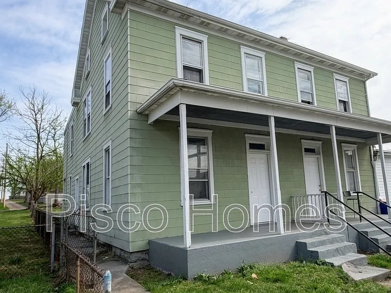 814 Salem Ave — Photo 3