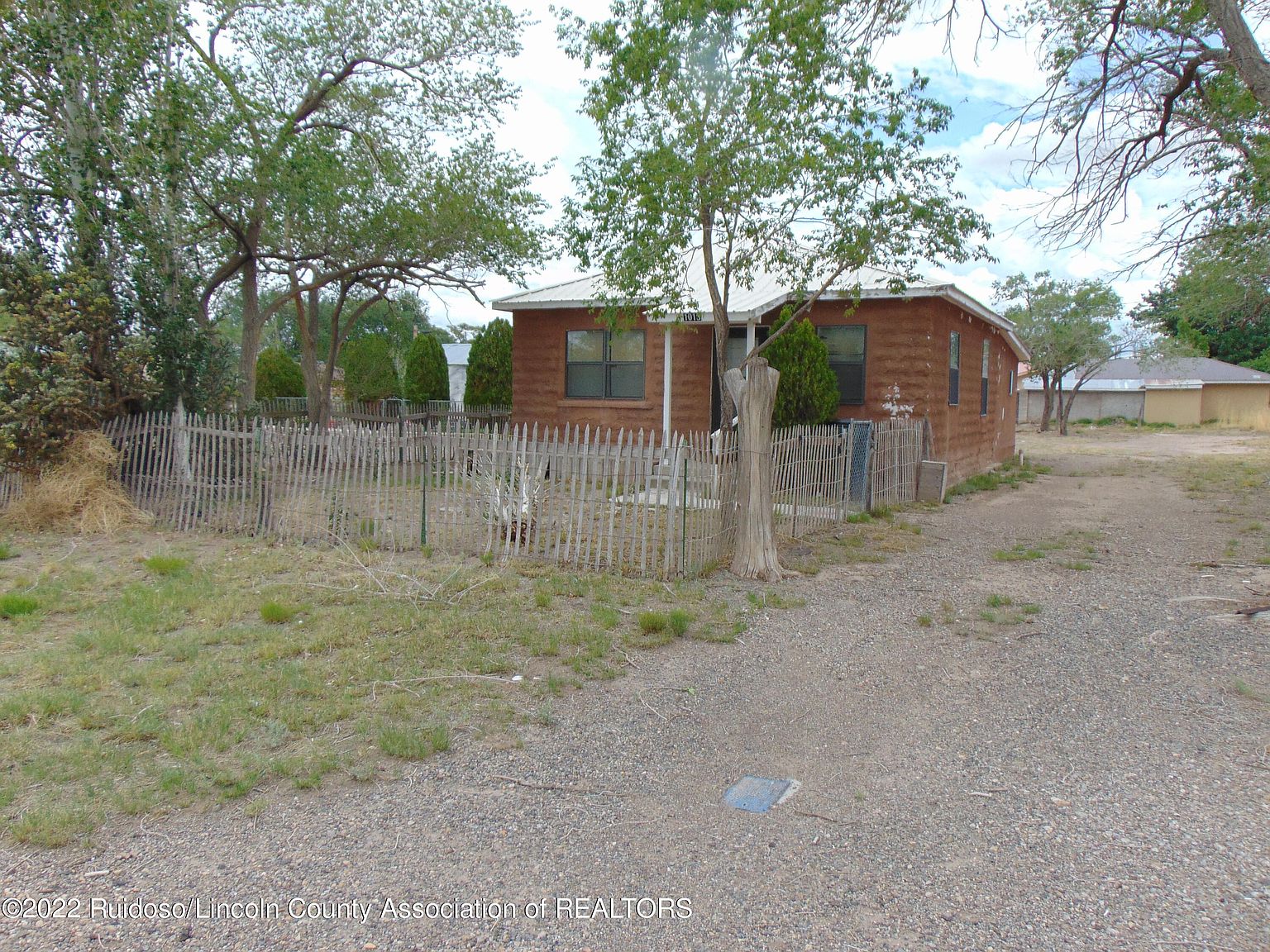1013 C Ave, Carrizozo, NM 88301 MLS 128350 Zillow