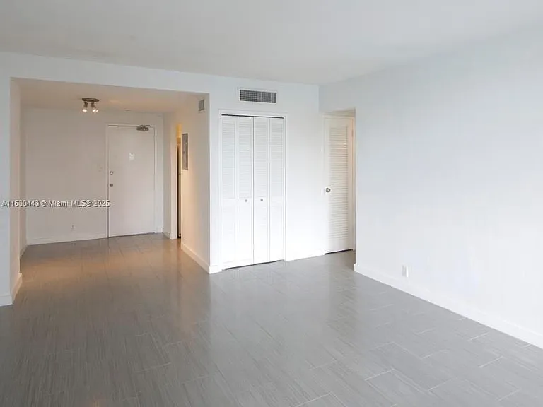 1200 West Ave #202 — Photo 44