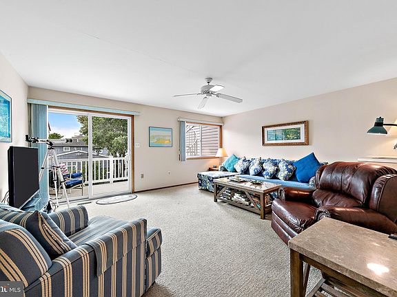 3rd image of 7301 Long Beach Blvd APT D25