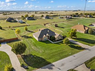 282 Heather Ln, Decatur, TX 76234