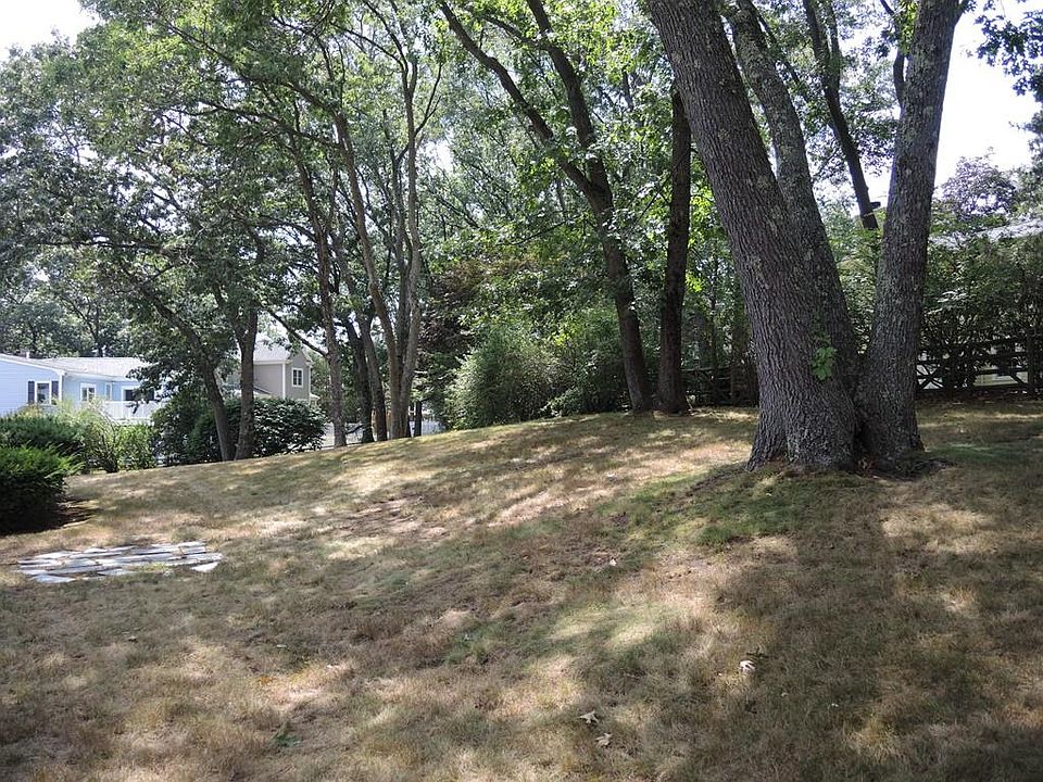 2nd image of 160 Tudor Rd
