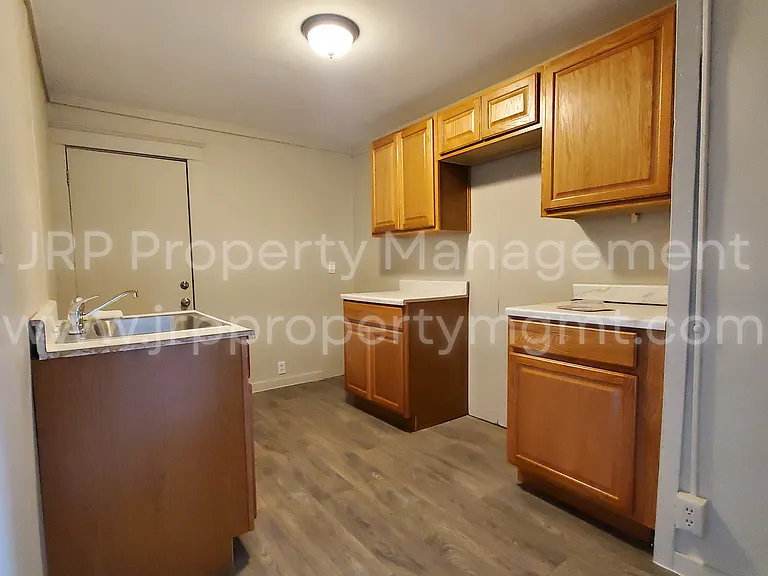 119 N Pleasant St #119.5 — Photo 4