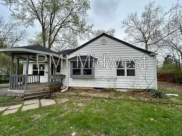 3 bed, 1.5 bath, 752 sqft, $1,379 — Photo 4