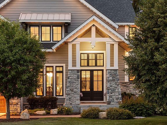 4th image of 736 Woodland Hill Ct