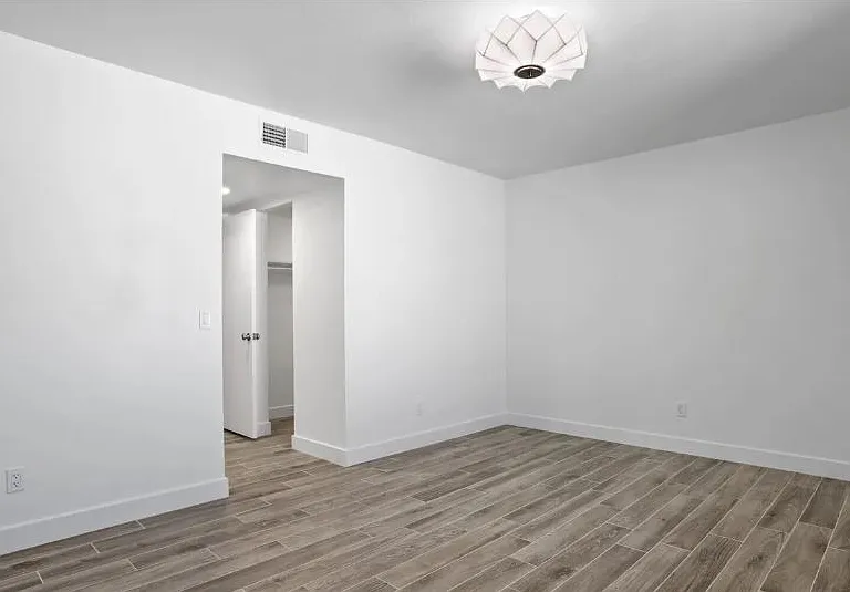 13237 N 25th Dr — Photo 14